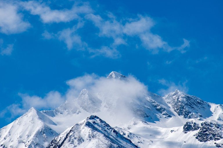 The Beauty of Exploring the Great Outdoors: A Traveler’s Perspective